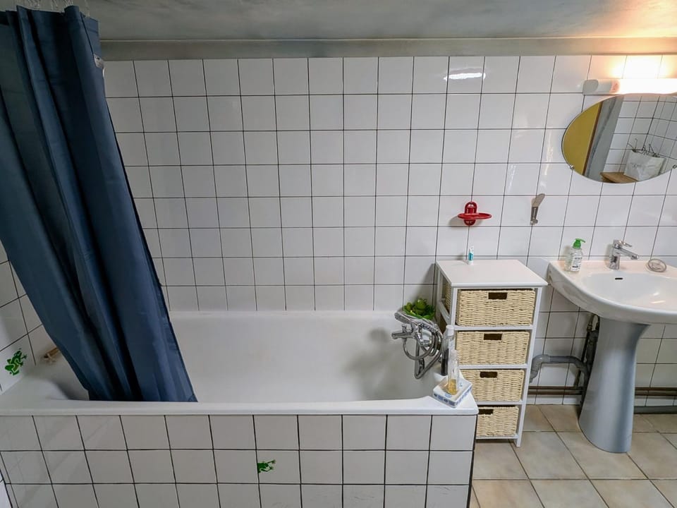 Gîte entre ville et campagne, Wi-Fi gratuit, sur circuit des peintres Country House in Bourgogne-Franche-Comté