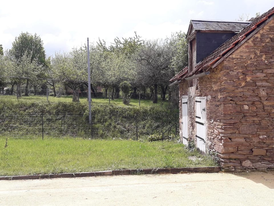 Maison Indépendante avec Jardin Sud Berry - FR-1-591-751 House in Centre-Val de Loire