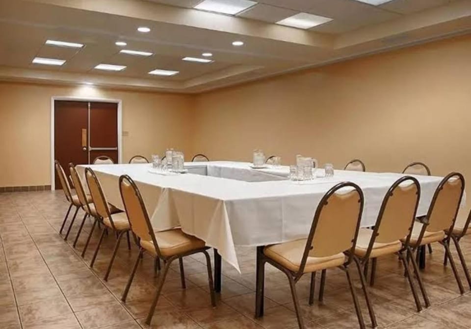 Meeting/conference room