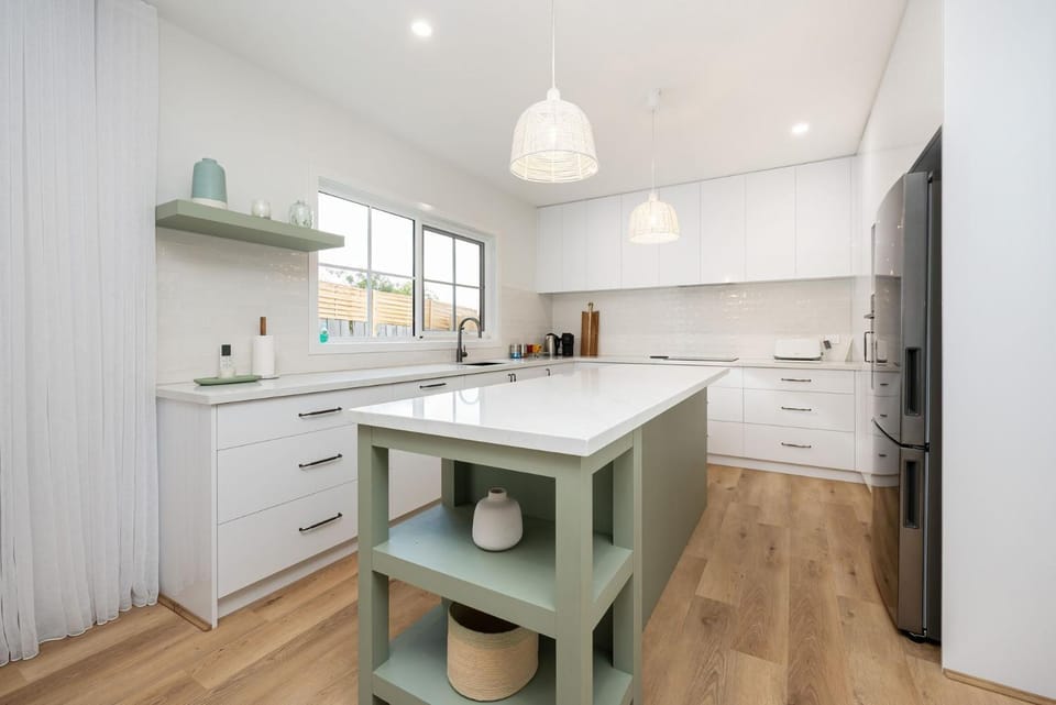 Cape Cod in Capel Sound House in Melbourne