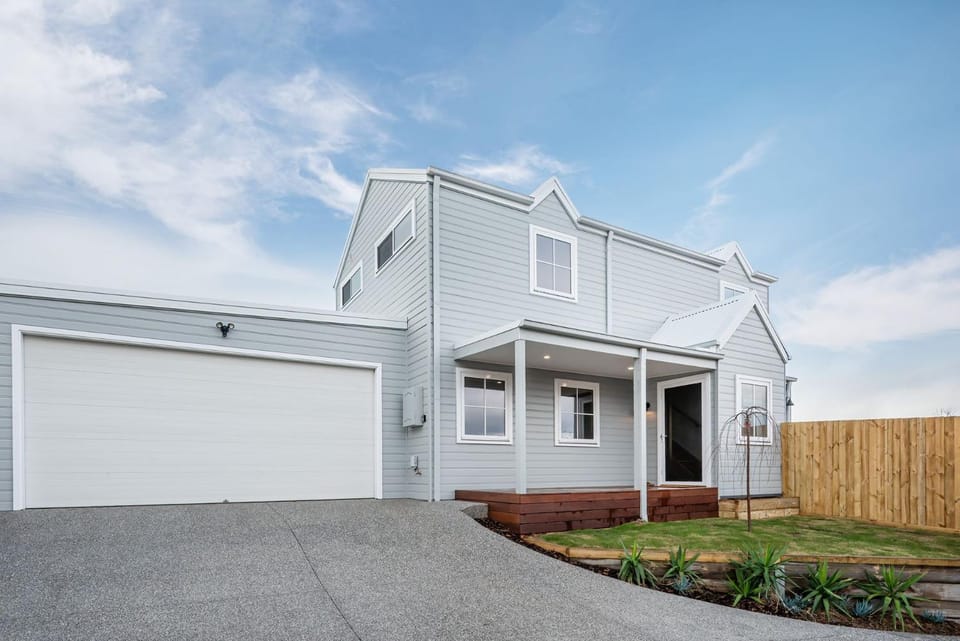 Cape Cod in Capel Sound House in Melbourne