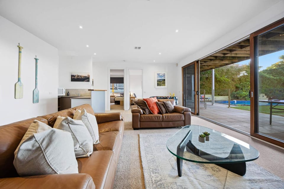 Living room, Seating area, pet friendly