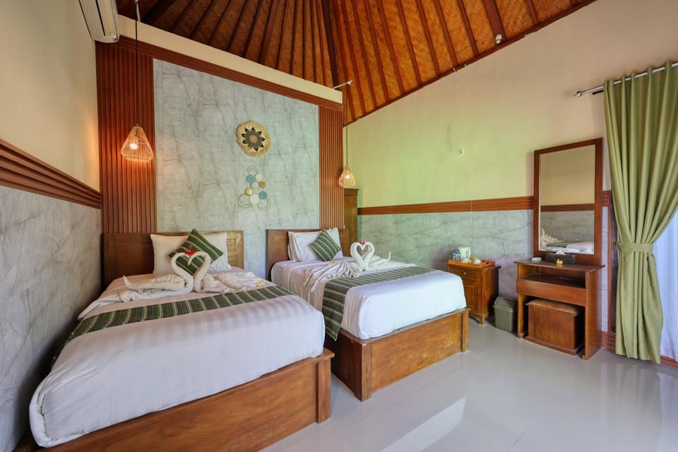Bed, Photo of the whole room, Bedroom, Bedroom, towels, air conditioner