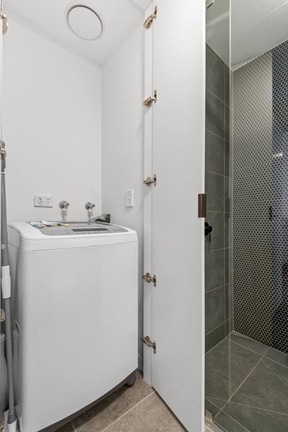 1 Bedroom Apartment in Ivanhoe Apartment in Melbourne