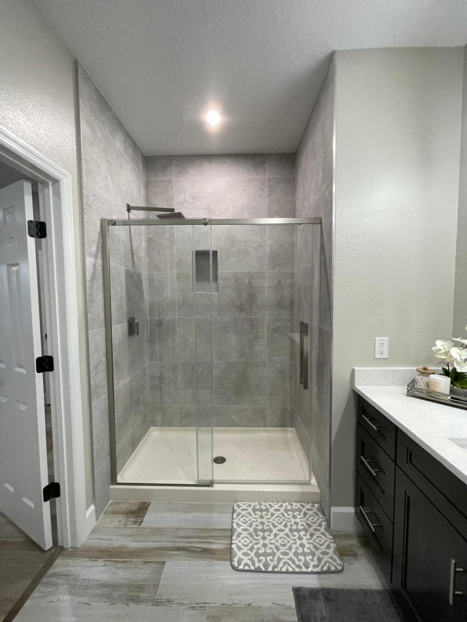 Gated 3BR 3BA Townhome Near Disney w Pool and Gym House in Four Corners