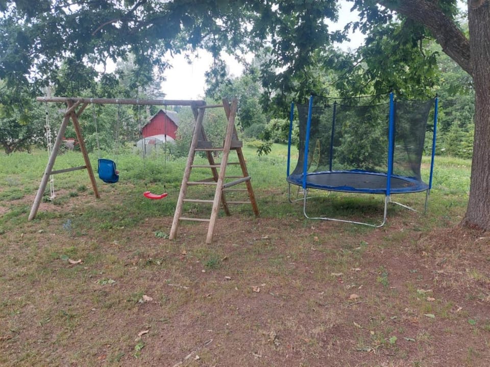 Paganamaa puhkemaja ja peosaal House in Estonia