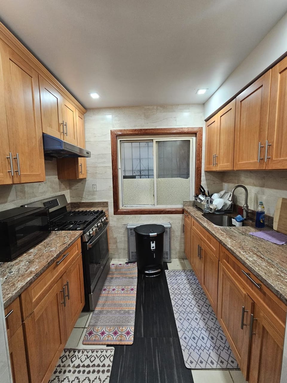 Mukbul & Nesa Jamaica House Apartment in Richmond Hill