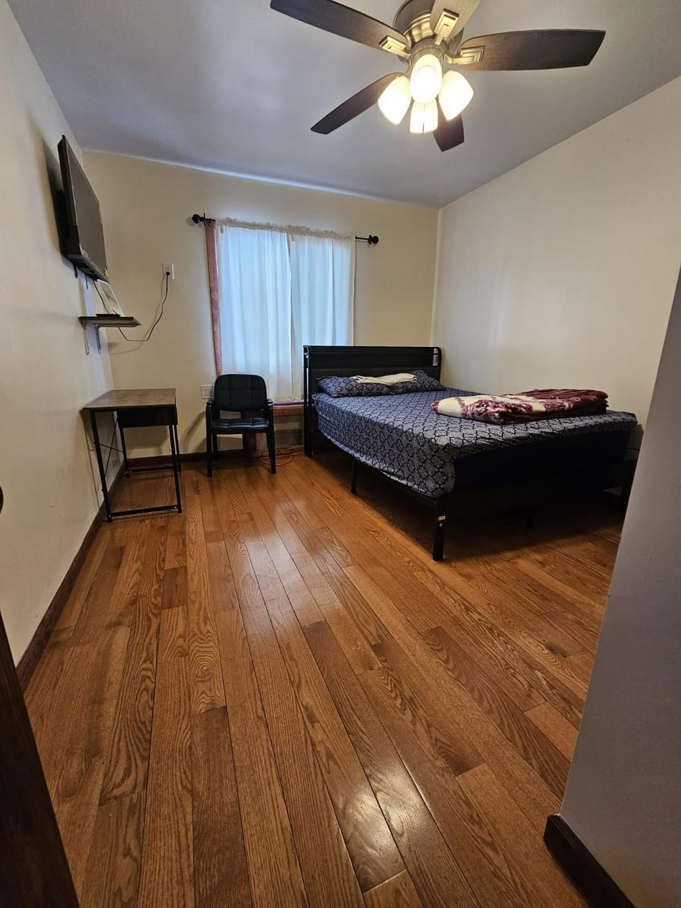 Mukbul & Nesa Jamaica House Apartment in Richmond Hill
