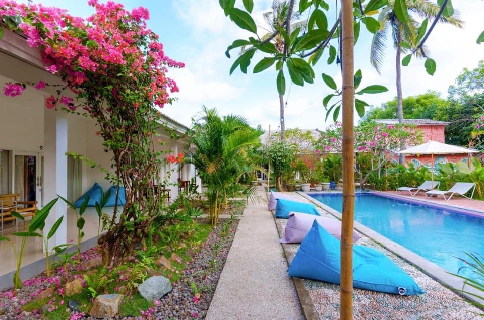 Wave Inn - beach house Bed and Breakfast in Pujut