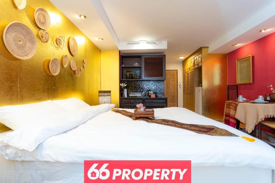 Lanna Art Studio in Nimman Mountain View & WiFi Apartment in Chiang Mai