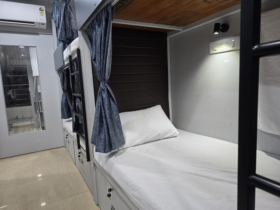Aqua Marol Dormitory Hostel in Mumbai