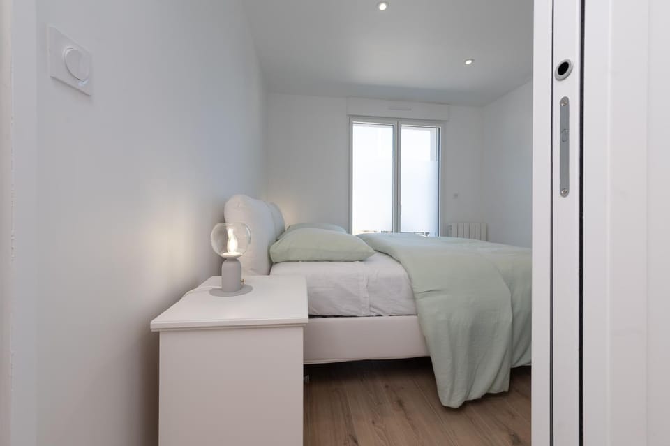 Living room, Bedroom