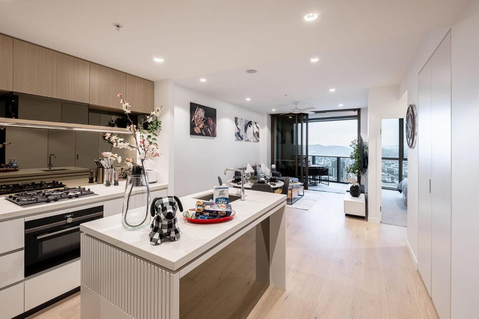 Kitchen or kitchenette, Living room, oven