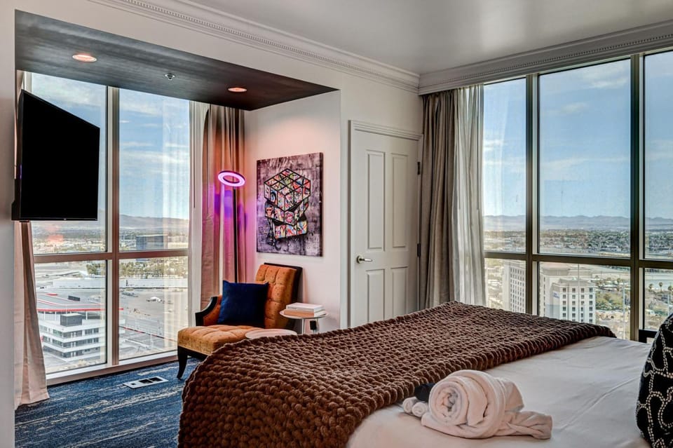 Élevé at The Signature BALCONY SPHERE VIEW Apartment hotel in Las Vegas Strip
