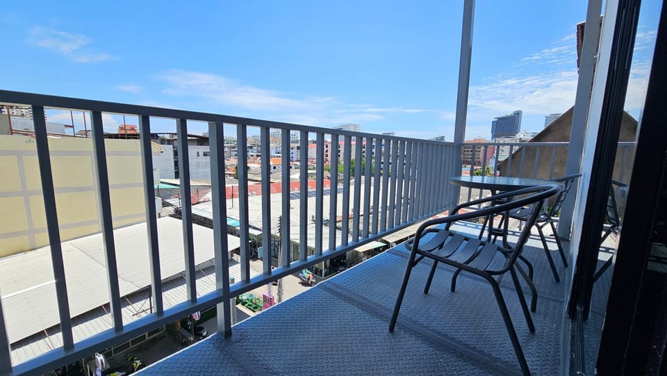 View (from property/room), Balcony/Terrace