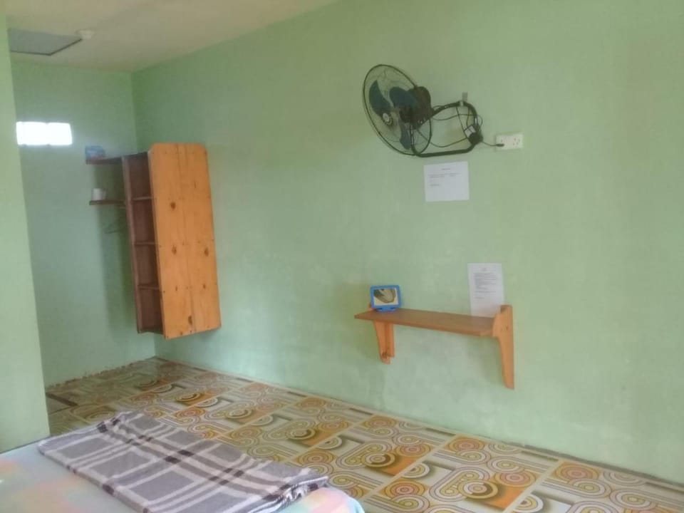 Bunda Homestay and Garden Warung Bed and Breakfast in Teluk Sebong