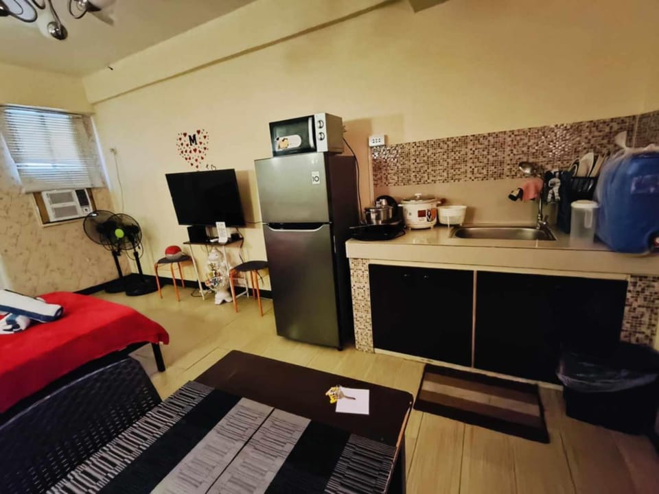 102 Plaza overlooking room Apartment hotel in Antipolo