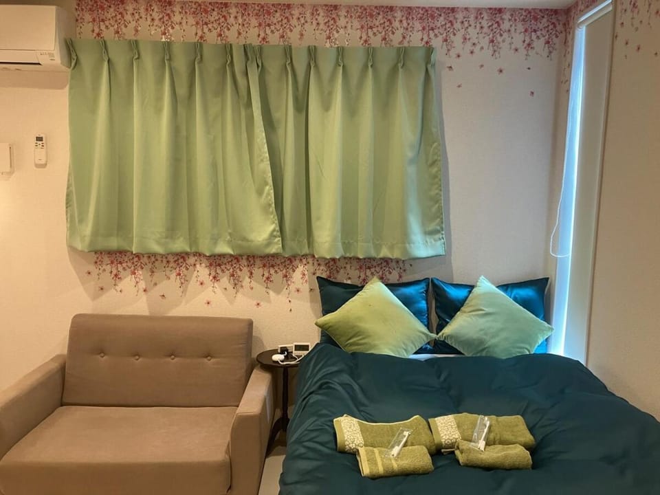 Bed, Living room, Bedroom