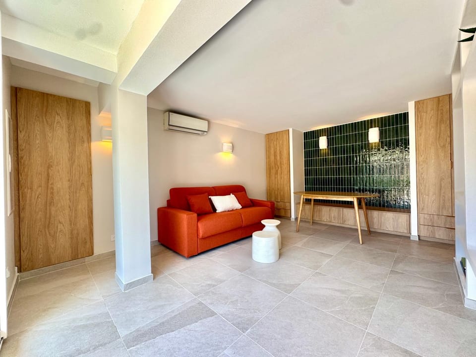 Living room, air conditioner