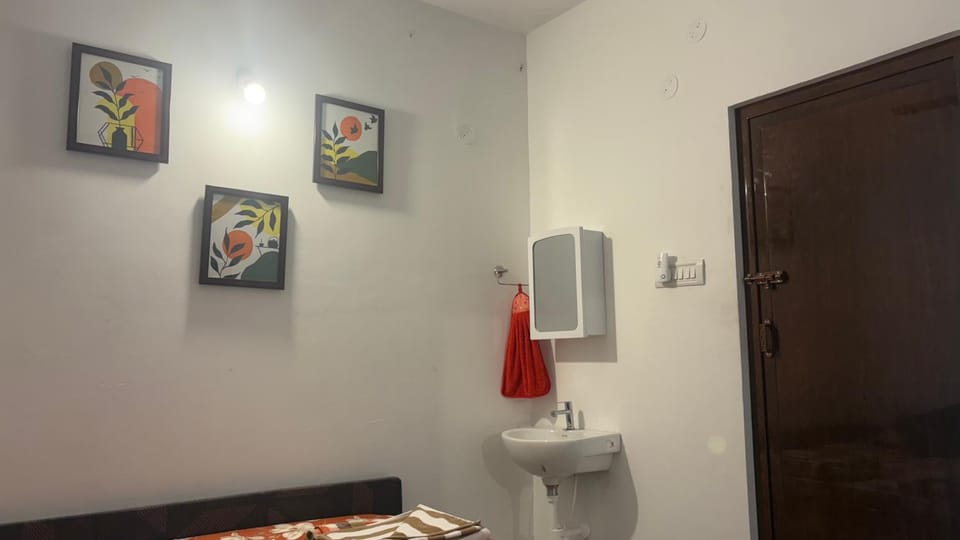 property is not bookable Bed and Breakfast in Chennai