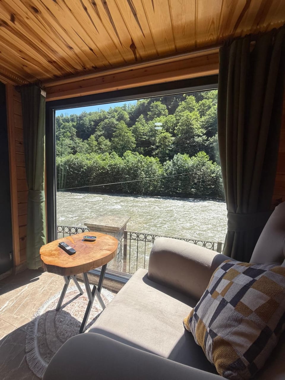 Patio, Day, Natural landscape, View (from property/room), Balcony/Terrace, Living room, Seating area, Dining area, Lake view, River view