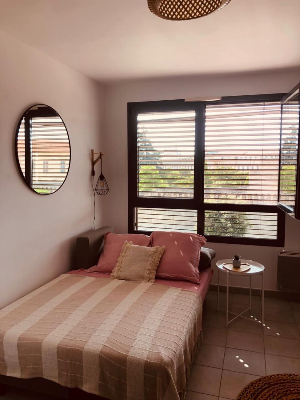 Avignon appartement en face des remparts, parking Apartment in Avignon