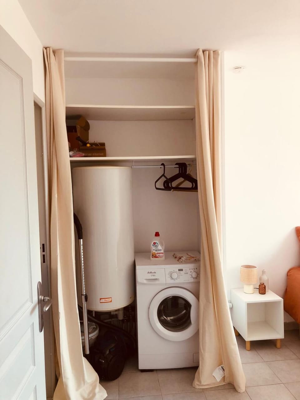 Avignon appartement en face des remparts, parking Apartment in Avignon