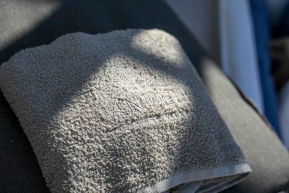 sunbed, towels