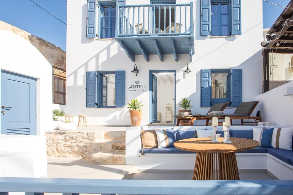 Property building, Patio, Day