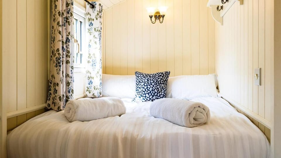 La Belle Roulotte Apartment in Mid Sussex District