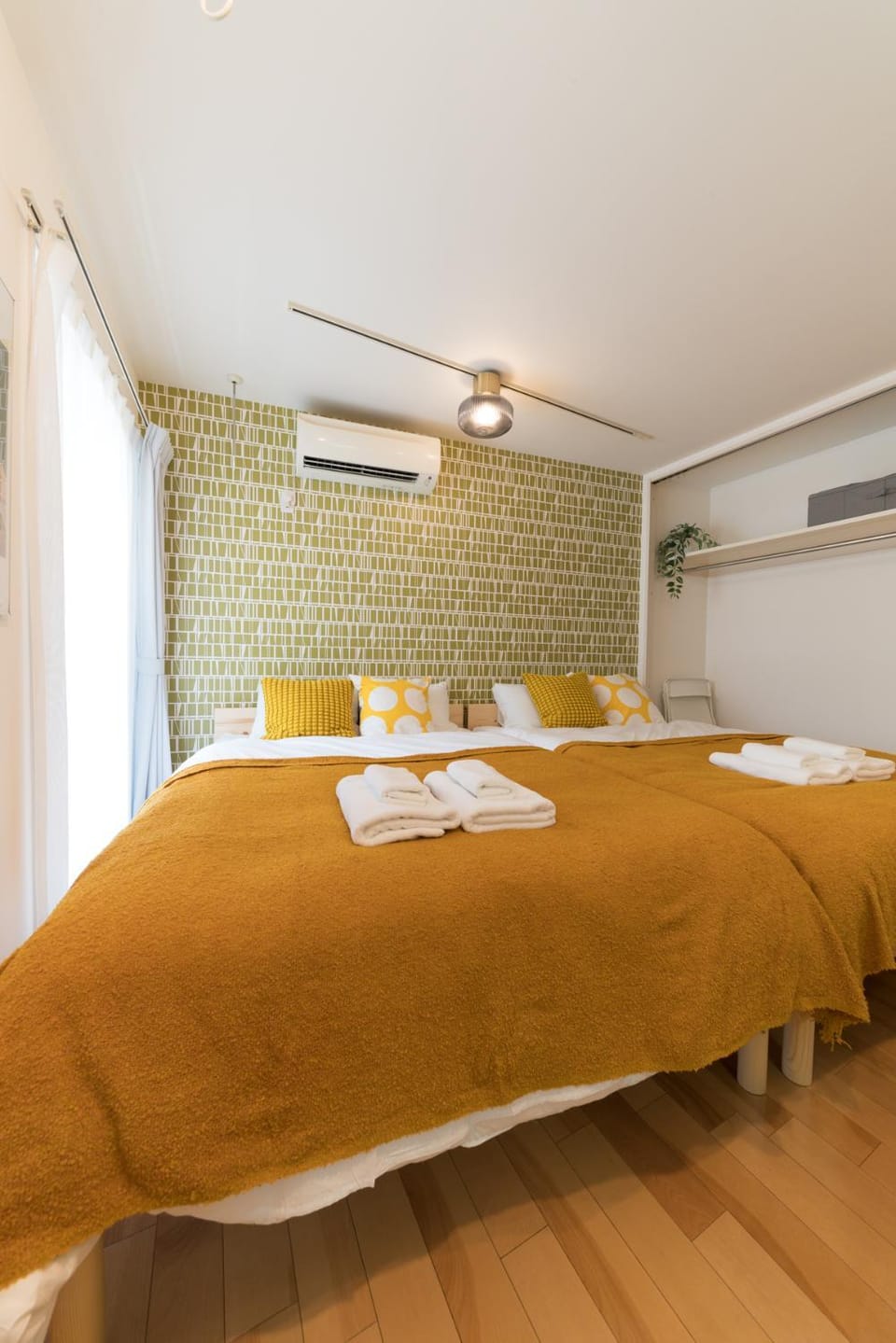 Bed, Photo of the whole room, Bedroom