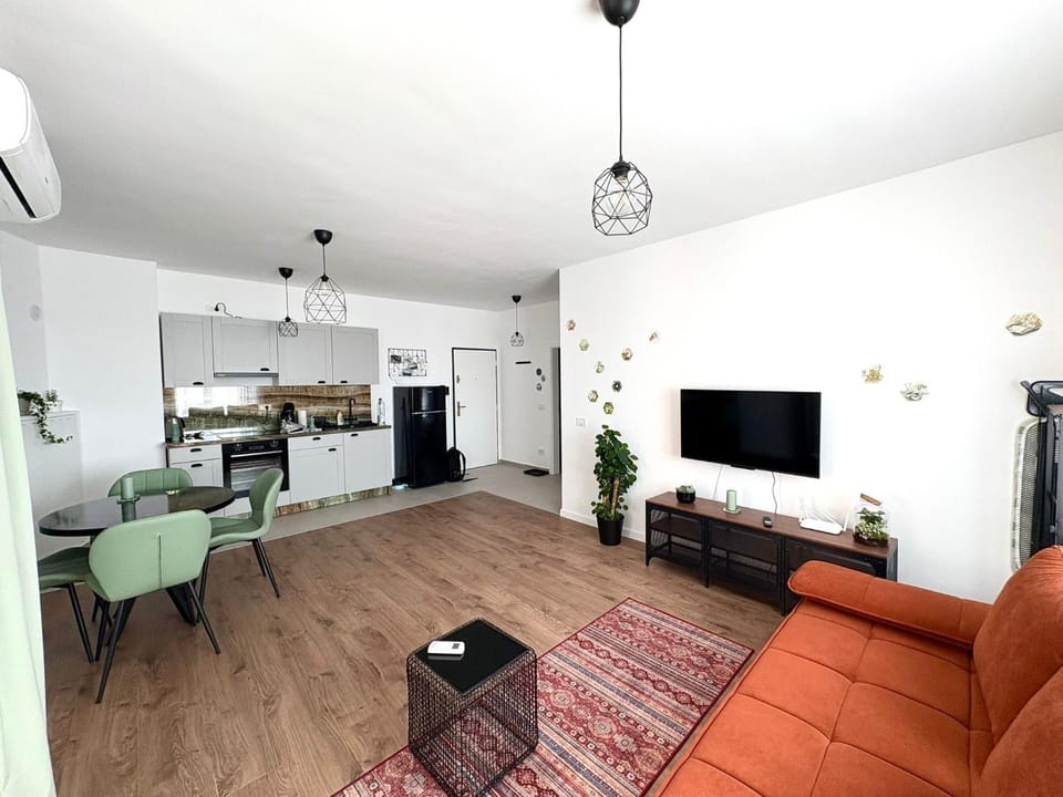 TV and multimedia, Living room, Dining area