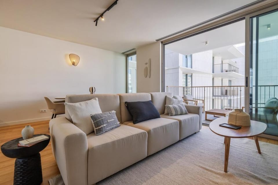 View (from property/room), Balcony/Terrace, Living room, Seating area