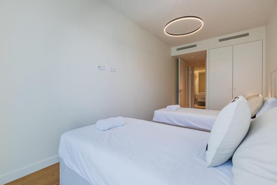 Bed, Bedroom, air conditioner