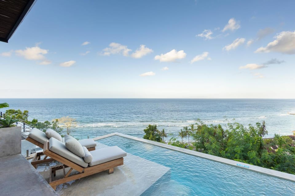 Sea view, Swimming pool, sunbed