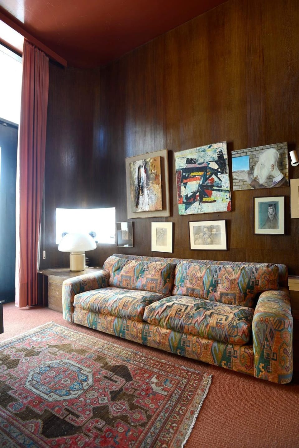 Library, Seating area