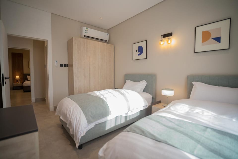 Bed, Photo of the whole room, Bedroom, towels, wardrobe, air conditioner