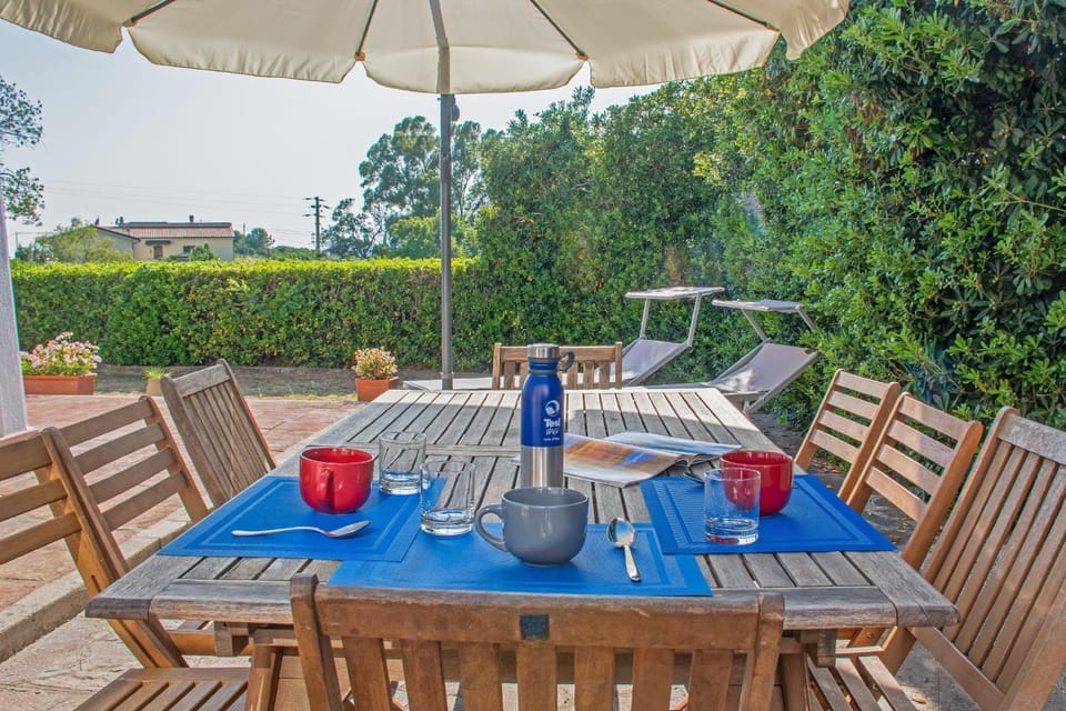 Patio, Day, View (from property/room), Seating area, Dining area