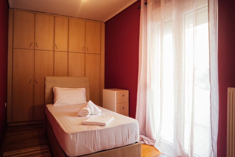 Bed, Photo of the whole room, Bedroom, towels, wardrobe