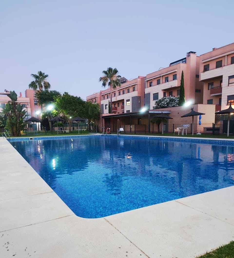 Garden, Swimming pool