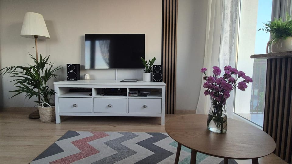 Communal lounge/ TV room, TV and multimedia, Evening entertainment