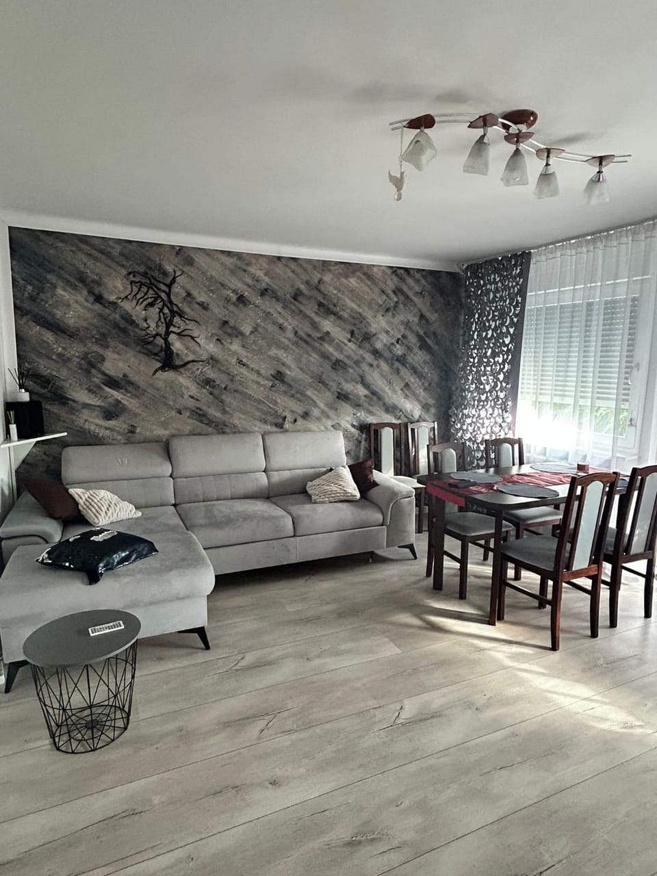 Communal lounge/ TV room, TV and multimedia, Living room, Seating area, Dining area