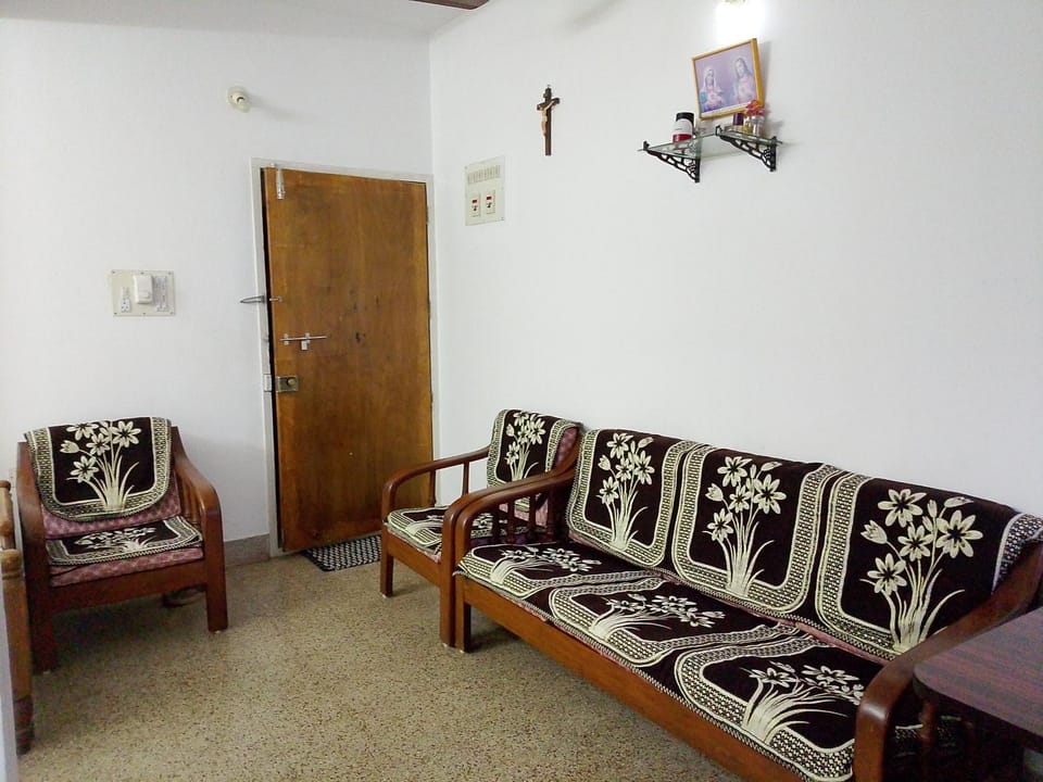 Alice's Cozy Abode Apartment in Karnataka