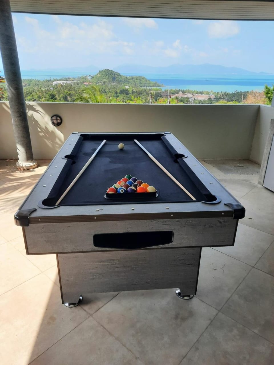 Billiard, Game Room