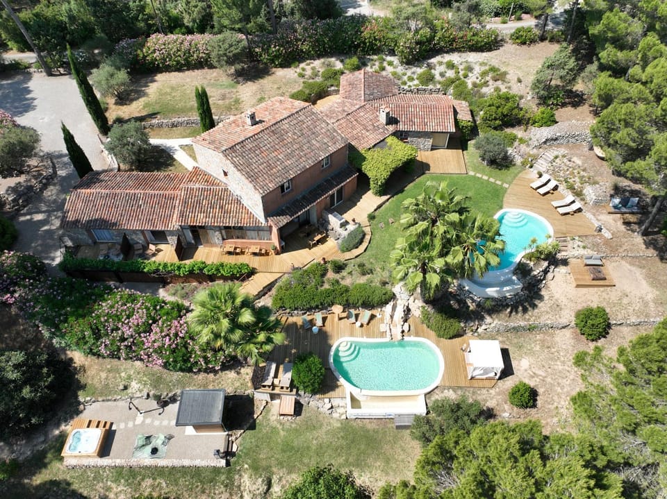 Property building, Bird's eye view