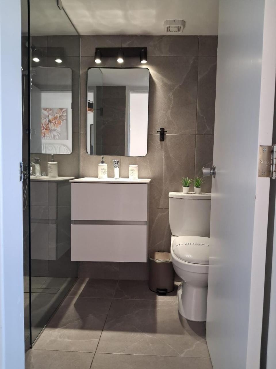 Shower, Toilet, Bathroom