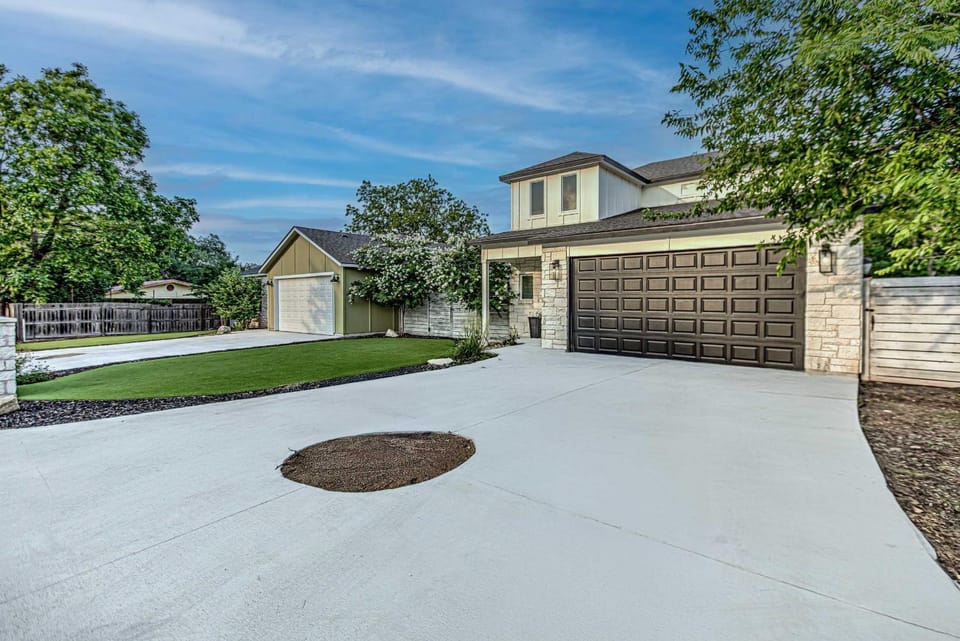 3BD Retreat for 6 Near Lake LBJ with Fire Pit & Patio House in Cottonwood Shores