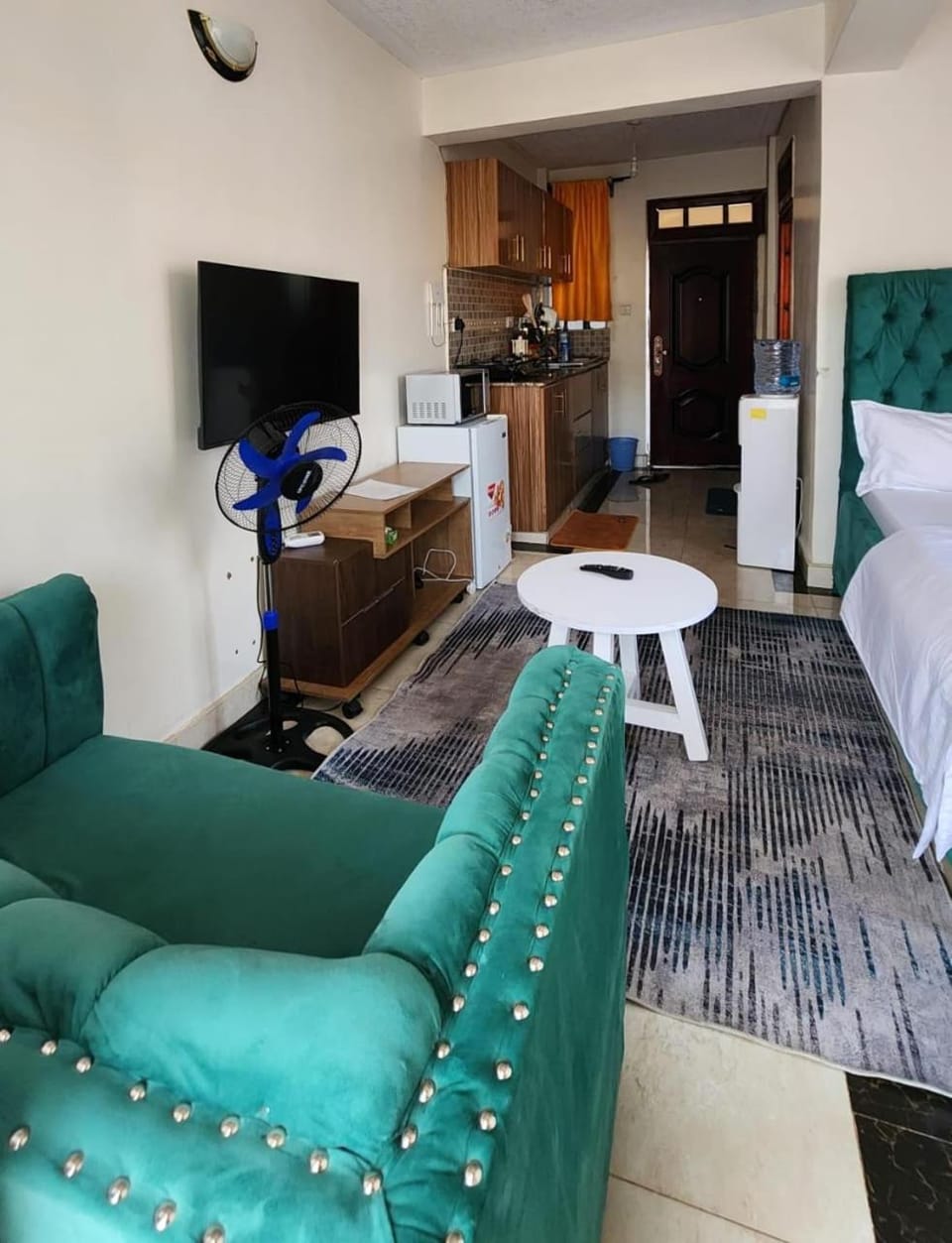 Photo of the whole room