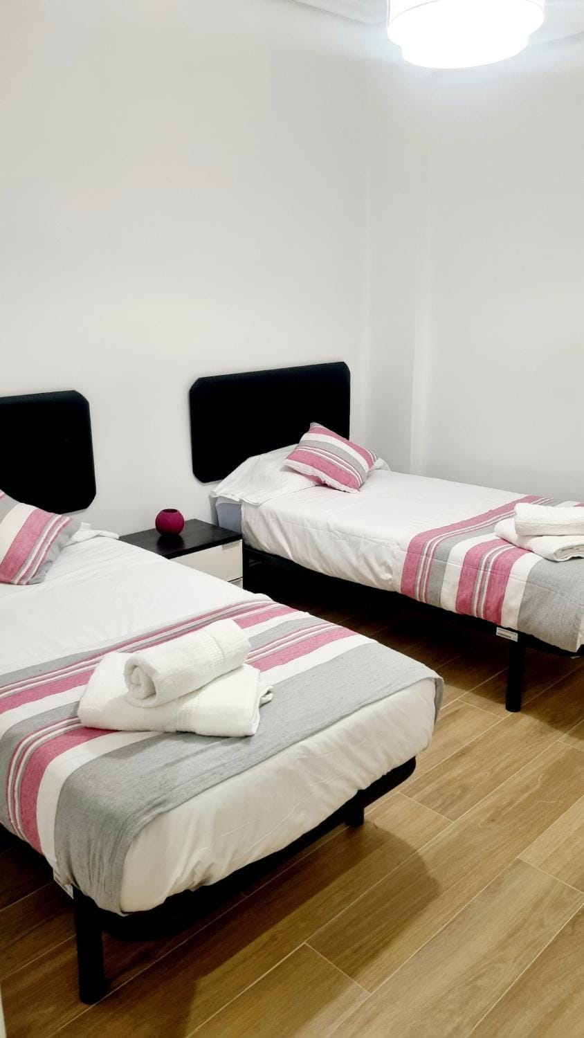 Photo of the whole room, Bedroom