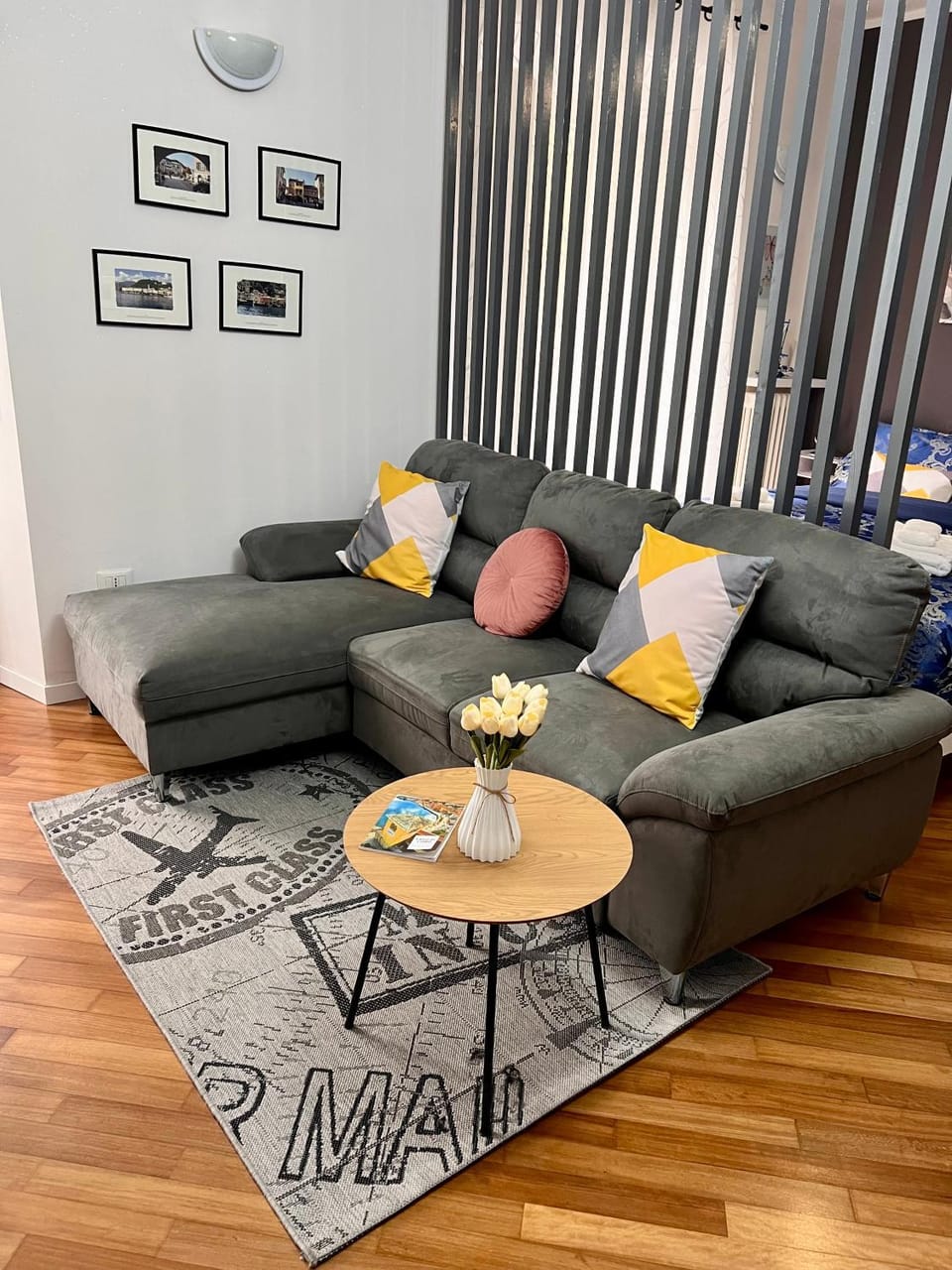 Naisa Home Apartment in Como